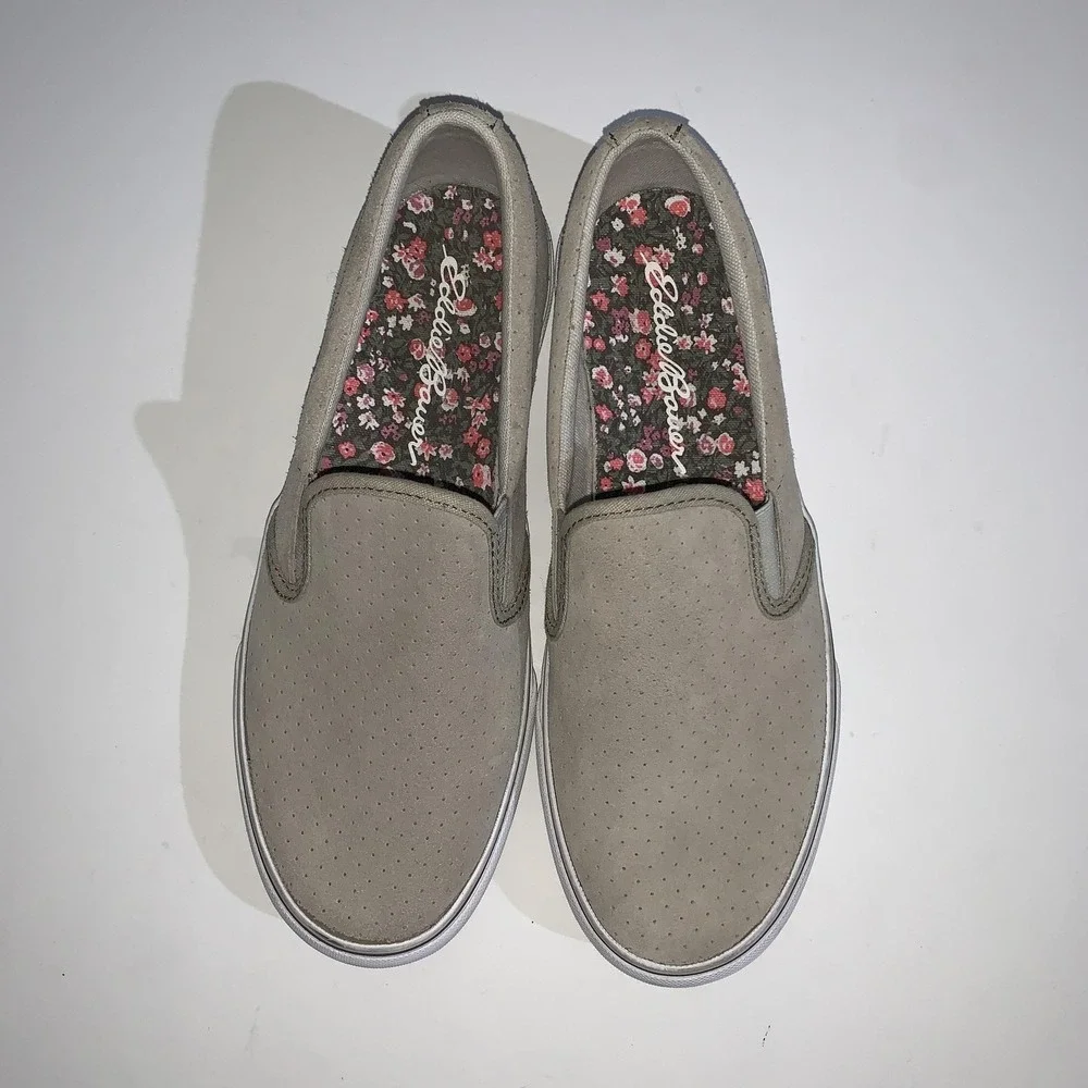 Eddie Bauer Shoes Womens Size 9 Beige Faux Suede Slip On Sneakers Comfort